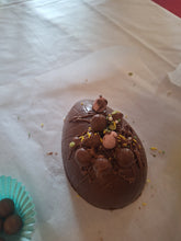 Load image into Gallery viewer, Children's Easter Chocolate Workshop - Friday 3 April - 1.30pm - Rugby