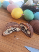 Load image into Gallery viewer, Oreo filled egg duo