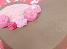 Load image into Gallery viewer, Valentines Chocolate Heart Smash