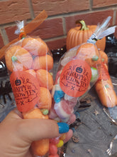 Load image into Gallery viewer, Halloween - Sweet cone
