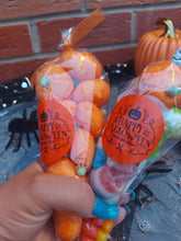 Load image into Gallery viewer, Halloween - Marshmallow pumpkin cone
