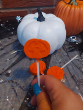 Load image into Gallery viewer, Halloween - White chocolate pumpkin lolly
