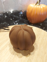 Load image into Gallery viewer, Halloween - Milk chocolate pumpkin filled with Lotus biscoff
