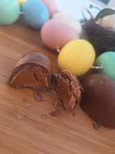 Load image into Gallery viewer, EASTER - Lotus Biscoff filled eggs
