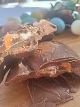 Load image into Gallery viewer, EASTER - Creme egg half shell egg

