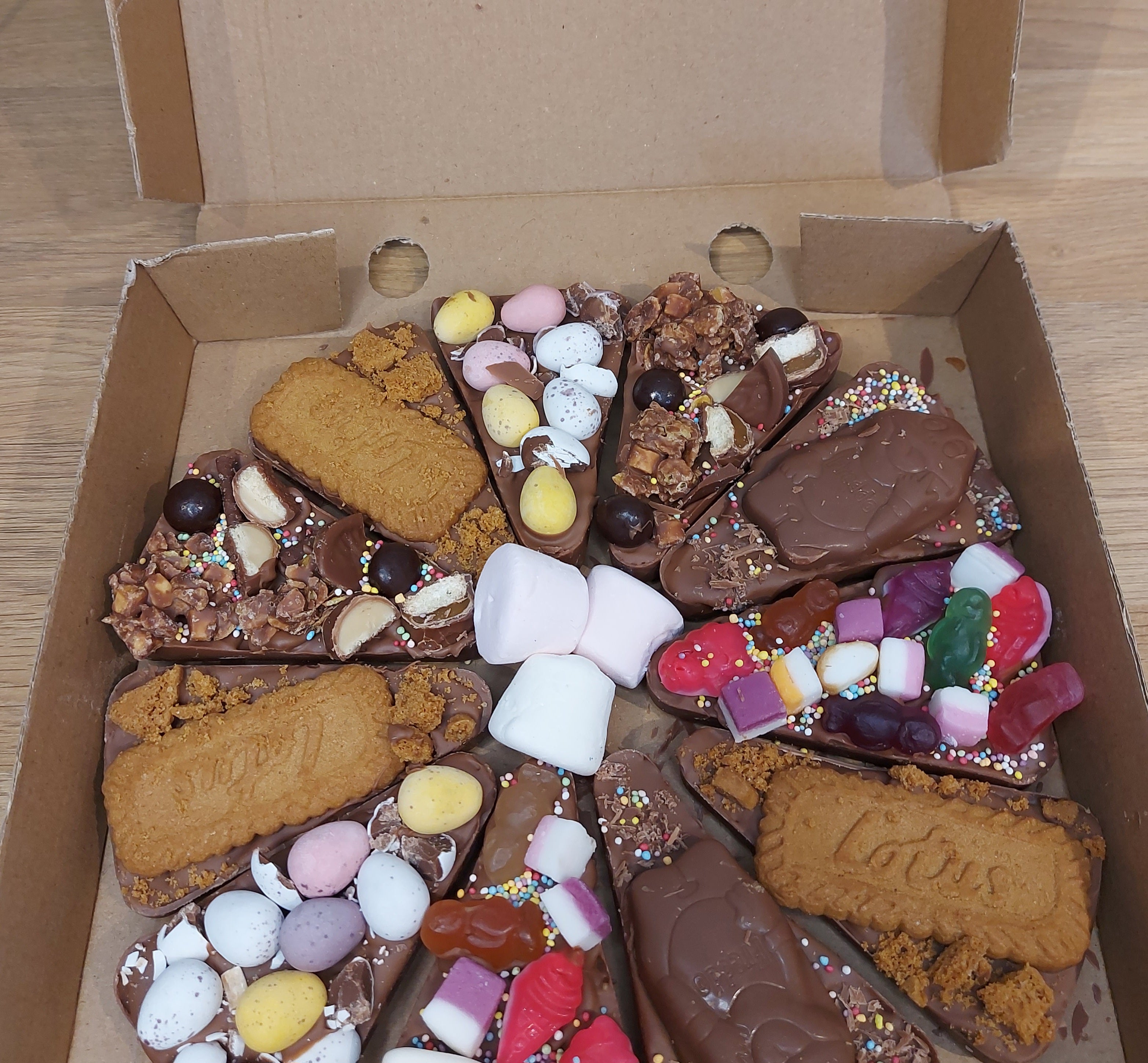 Chocolate Loaded 'Pizza' – Roo Roos Chocolate Emporium