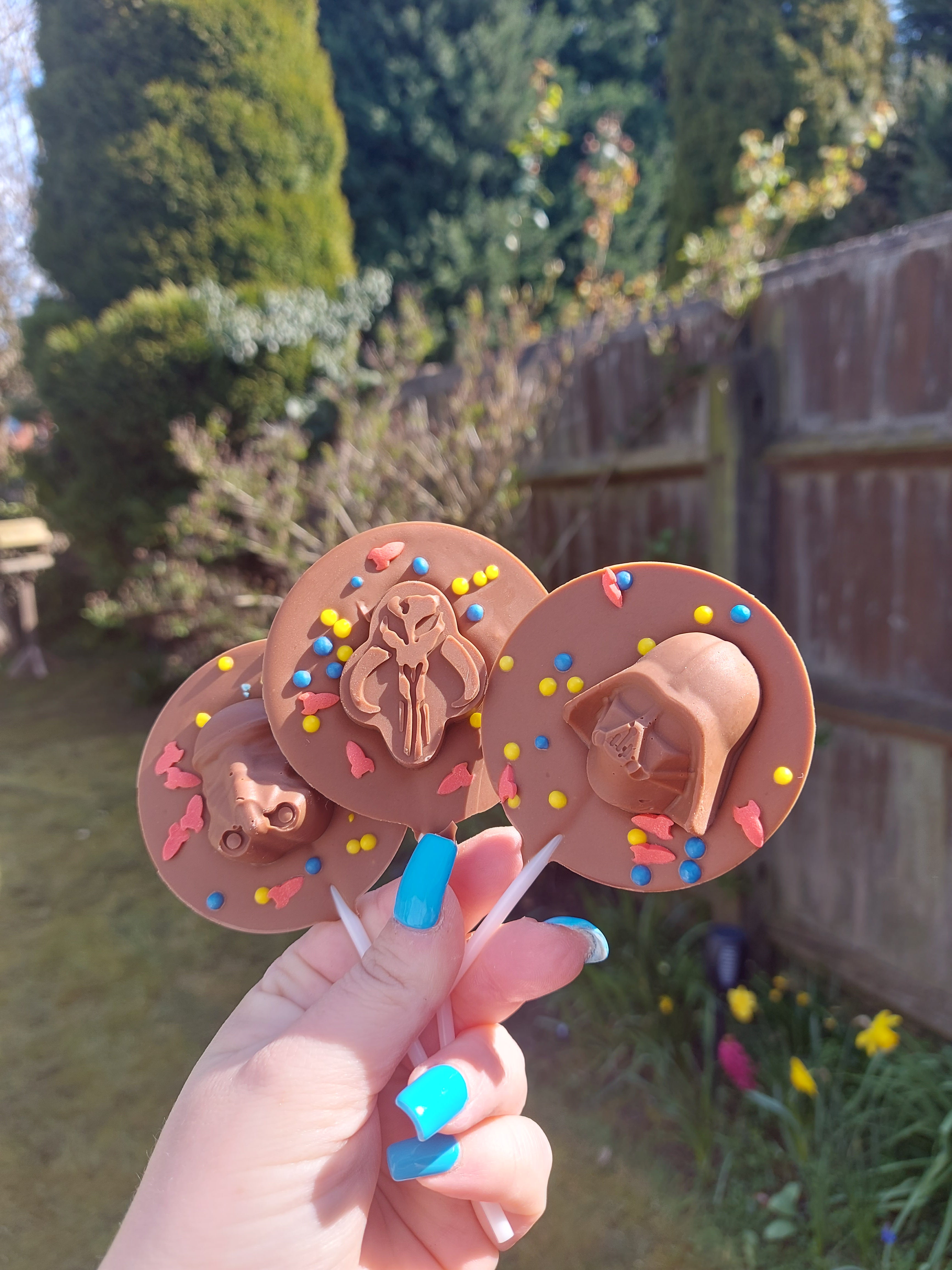 Sci-fi Milk chocolate lolly – Roo Roos Chocolate Emporium